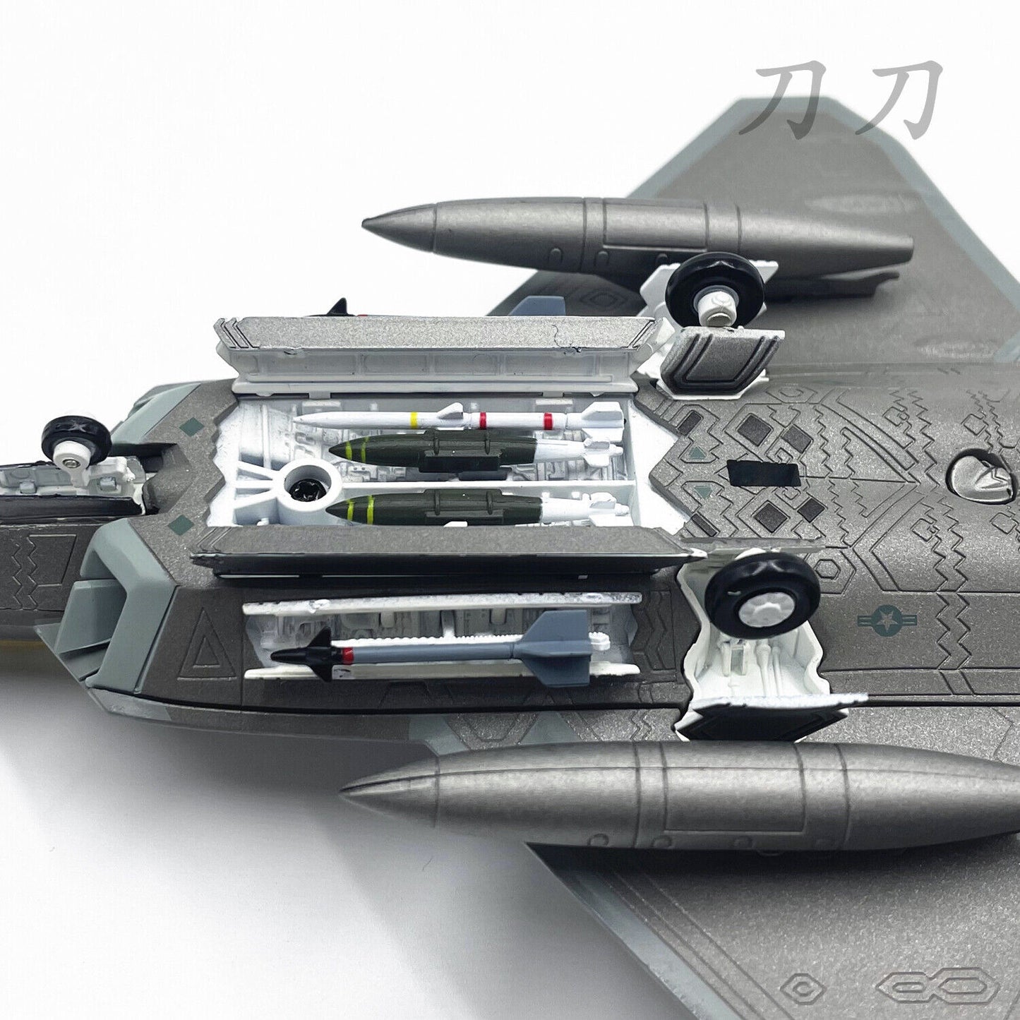 1:100 Us F-22 Stealth Fighter Raptor Missile Mode Alloy Aircraft Model
