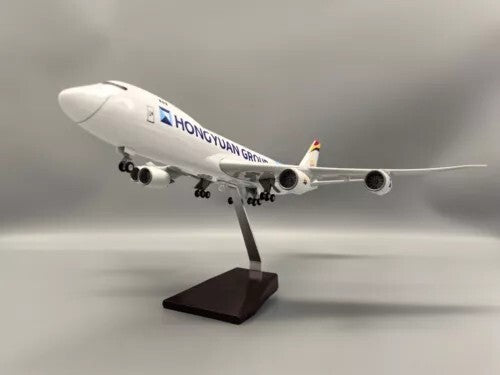 1/140 Belgian Cargo 747-8F Aircraft Model Airplanes Without Lights Toy Ornament