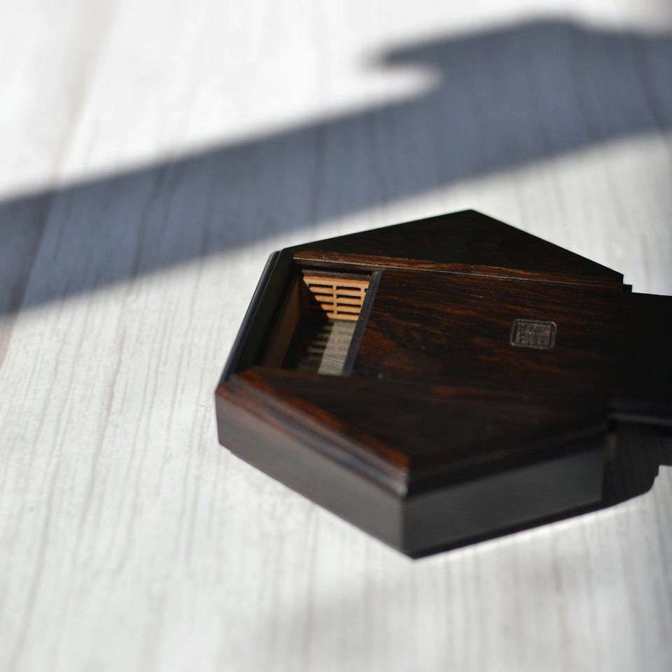 Hexagonal Ebony Cricket Keeper Single Grid Chinese Antique Style Inlay 7.5x1.8cm