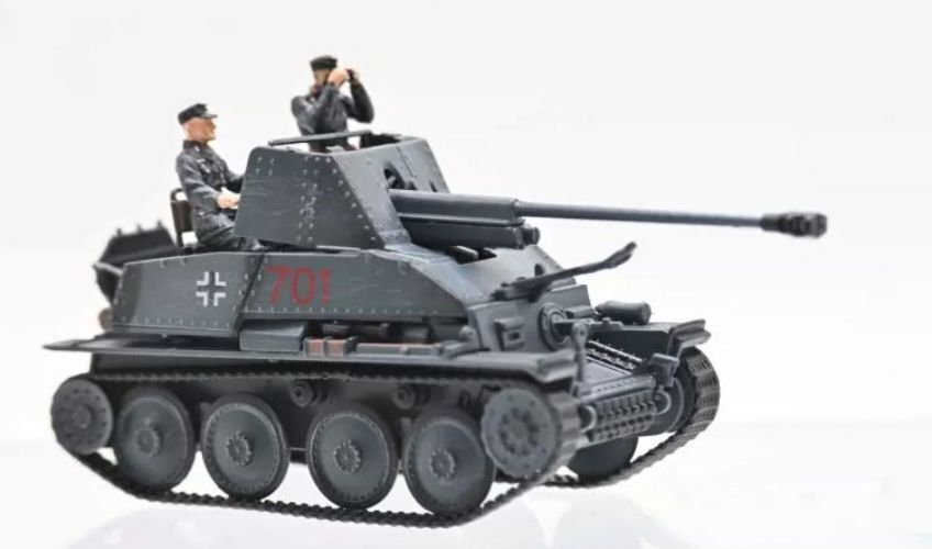 Sanrong 1/72 German Weasel III Tank Destroyer Gray With2 soldiers Finished Model