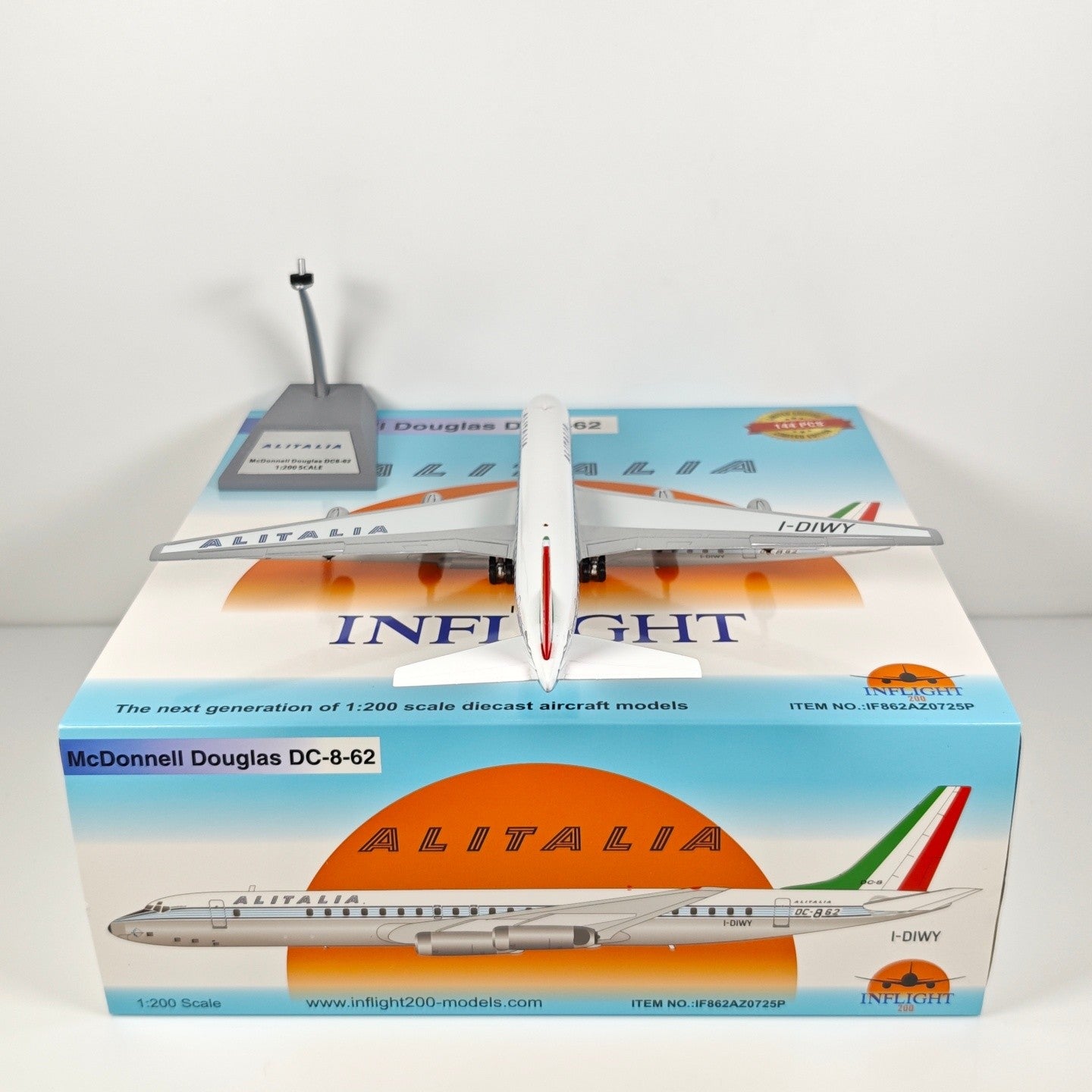 1:200 InFlight Alitalia DC-8-62 I-DIWY Passenger Airplane Diecast Plane Model