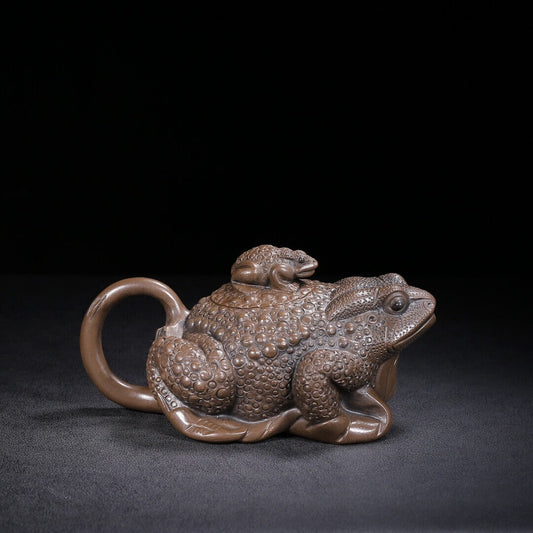 Chinese Yixing Zisha Clay Handmade Exquisite Teapot(母子金蟾 底款:友泉 )