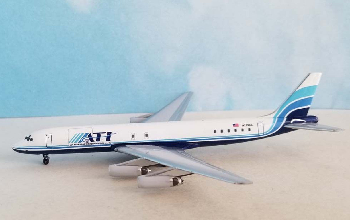 1:400 AeroClassics Air Transport Douglas DC-8-62 Airplane Diecast Aircraft Model