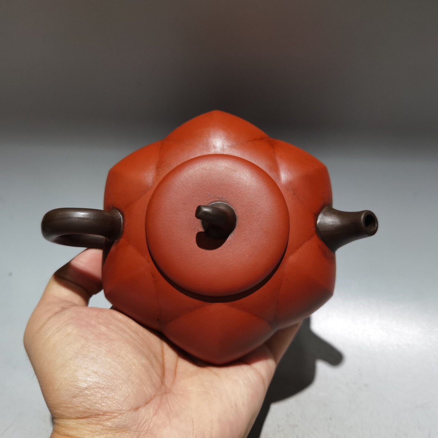 Chinese Yixing Zisha Clay Handmade Exquisite Teapot(六方柿扁壶 低款:周桂珍)