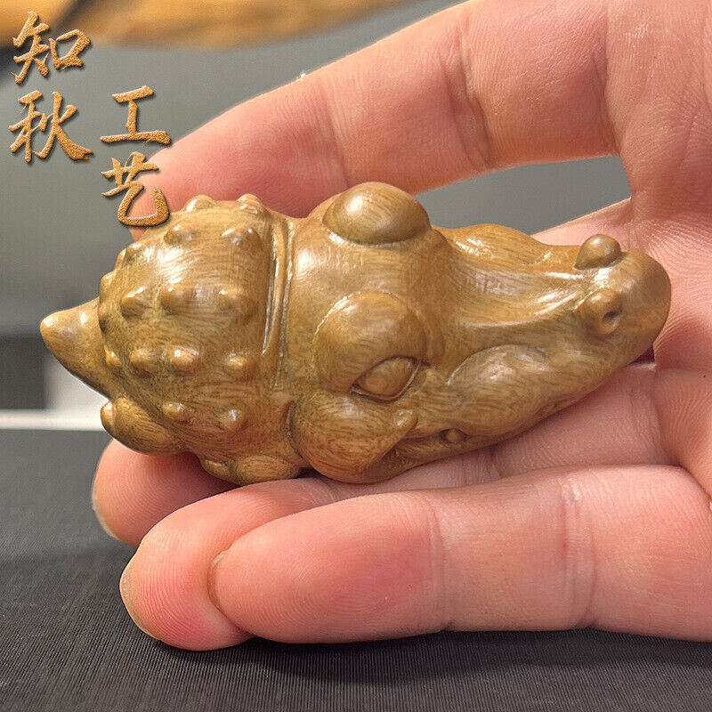 Green Sandalwood Carving Crocodile Handle Piece Tea Pet Decoration Handicraft
