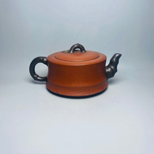 Chinese Yixing Zisha Clay Handmade Exquisite Teapot (双色寿桃 底款:汪寅仙)