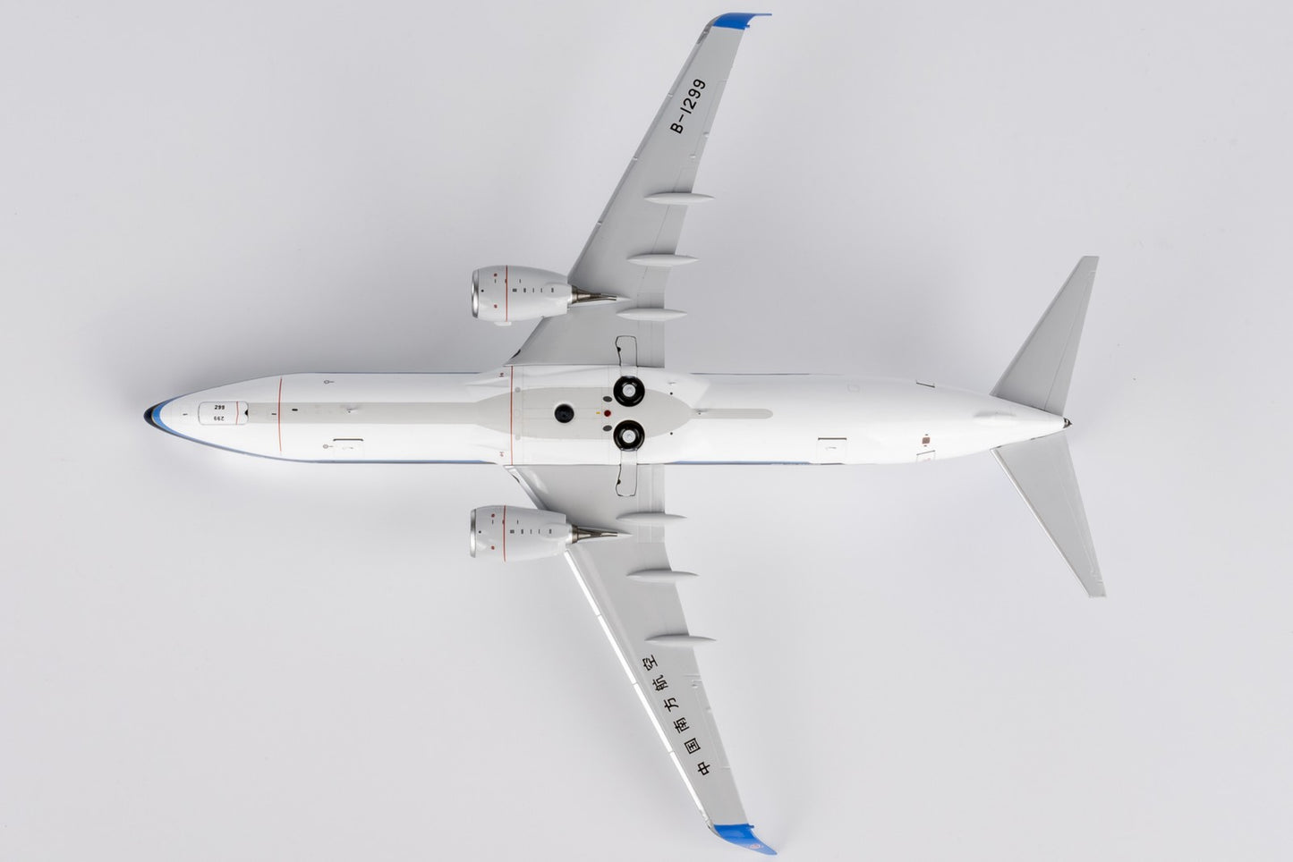 1:200 NGmodels China Southern Boeing 737-800 Passenger Diecast Airplane Model