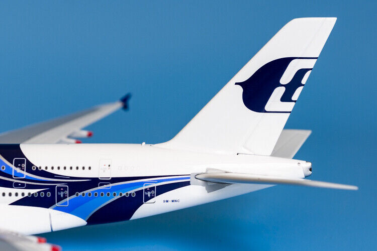 1:400 Phoenix Malaysia Airlines AIRBUS A380 Passenger Airplane Diecast Model
