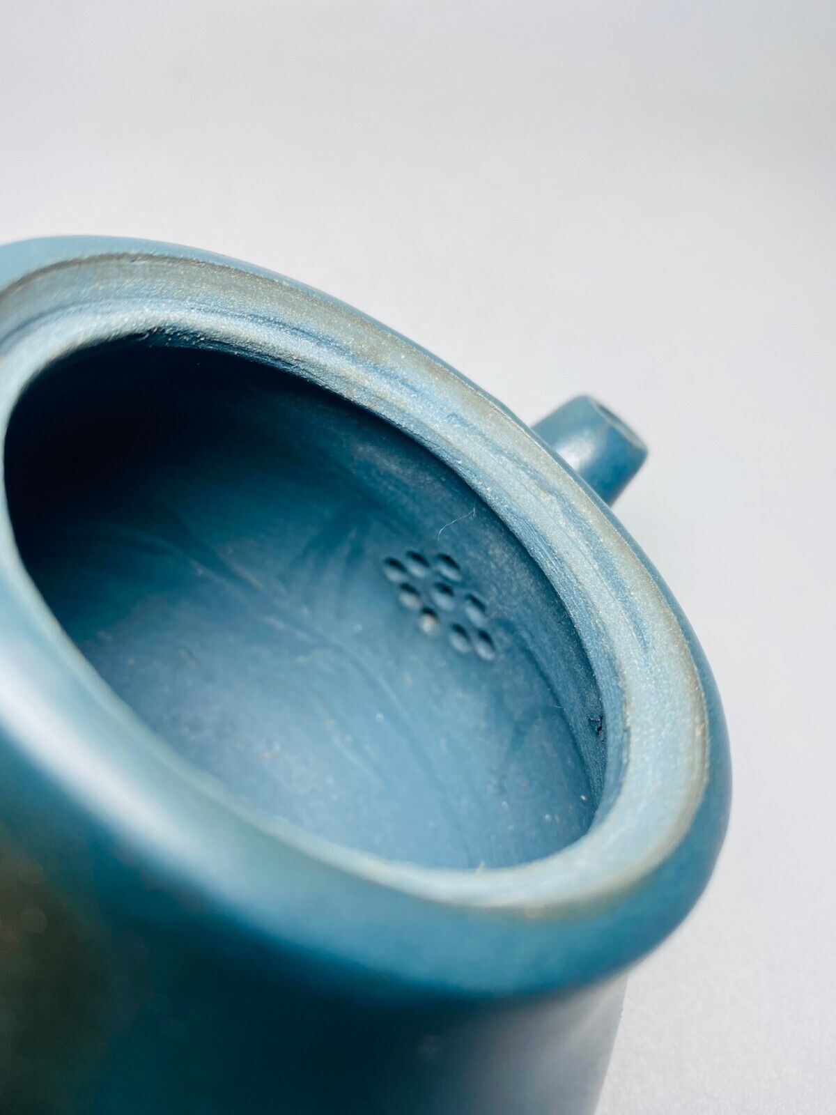 Chinese Yixing Zisha Clay Handmade Exquisite Teapot (竹韵 底款:周桂珍)