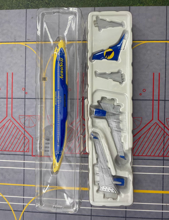 1:200 Hogan AEROSVIT Boeing 737-800 Airplane ABS Plastic Plane Aircraft Model