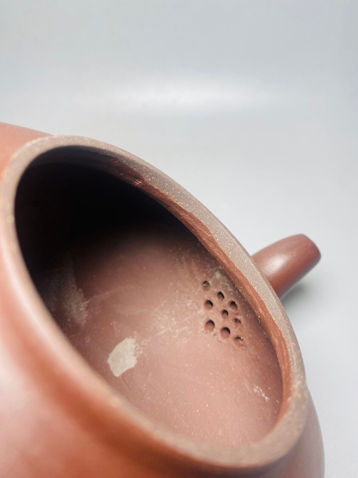 Chinese Yixing Zisha Clay Handmade Exquisite Teapot (灵芝泥绘 底款:汪寅仙)