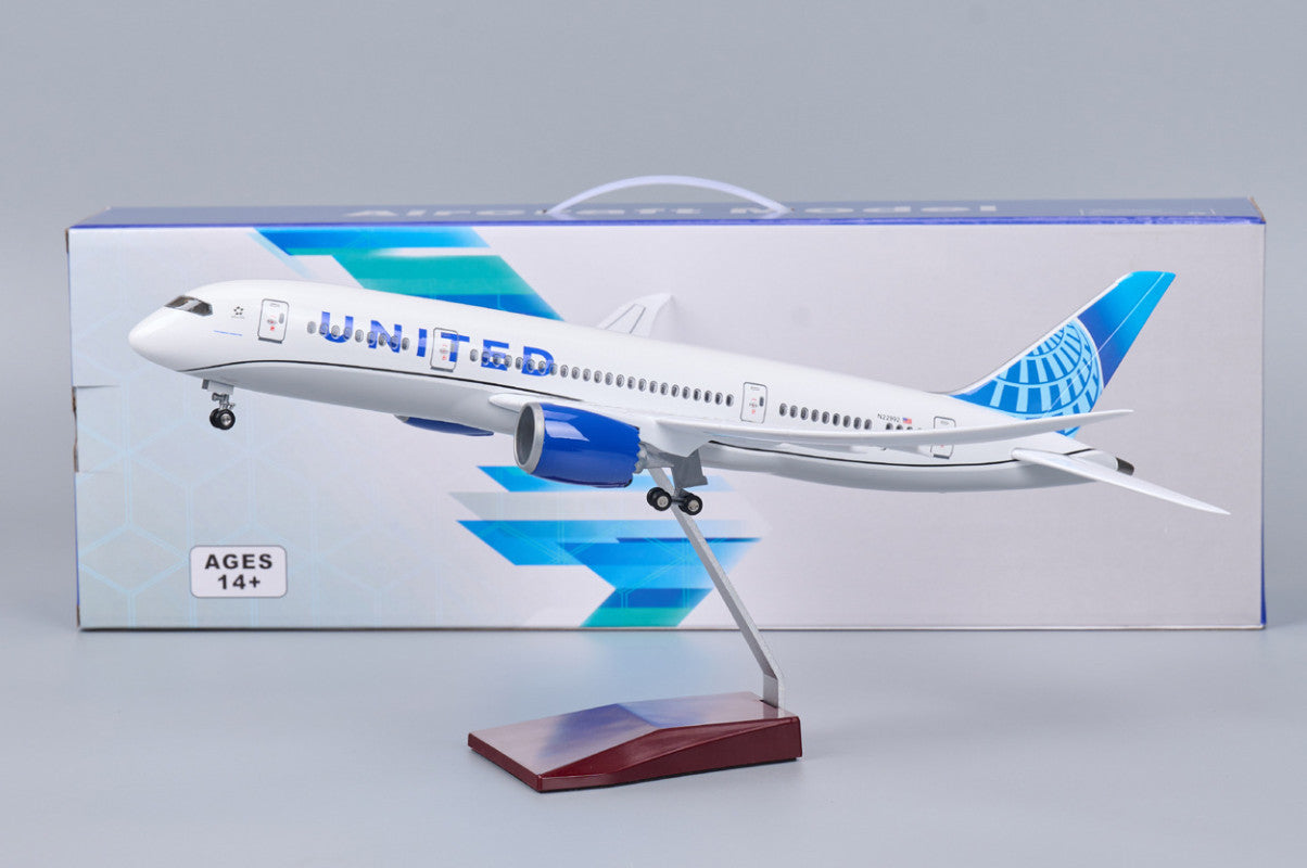 1:130 43CM UNITED BOEING 787 Plane Airplane Led Sound Light Resin Aircraft Model