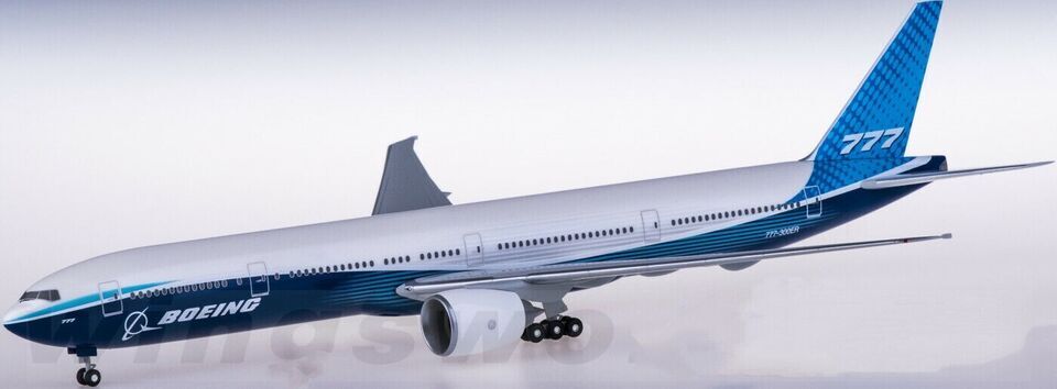 1:200 37CM Hogan BOEING 777-300ER Passenger Airplane ABS Plastic Aircraft Model