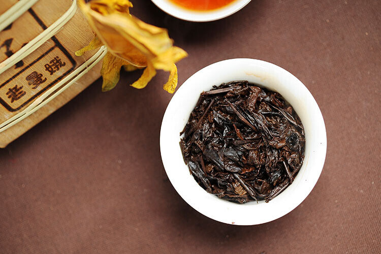 Lao Man E Puerh Tea Brick Ripe Ancient Tree Yellow Brick Puer Pu'er Tea Shu 500g
