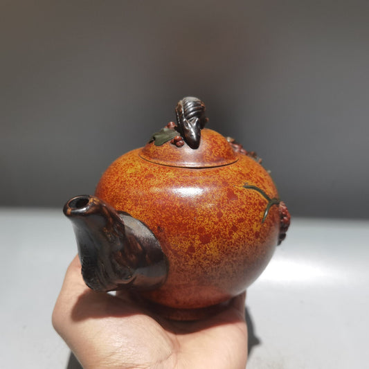 Chinese Yixing Zisha Clay Handmade Exquisite Teapot(松鼠葡萄壶 低款:蒋燕庭)