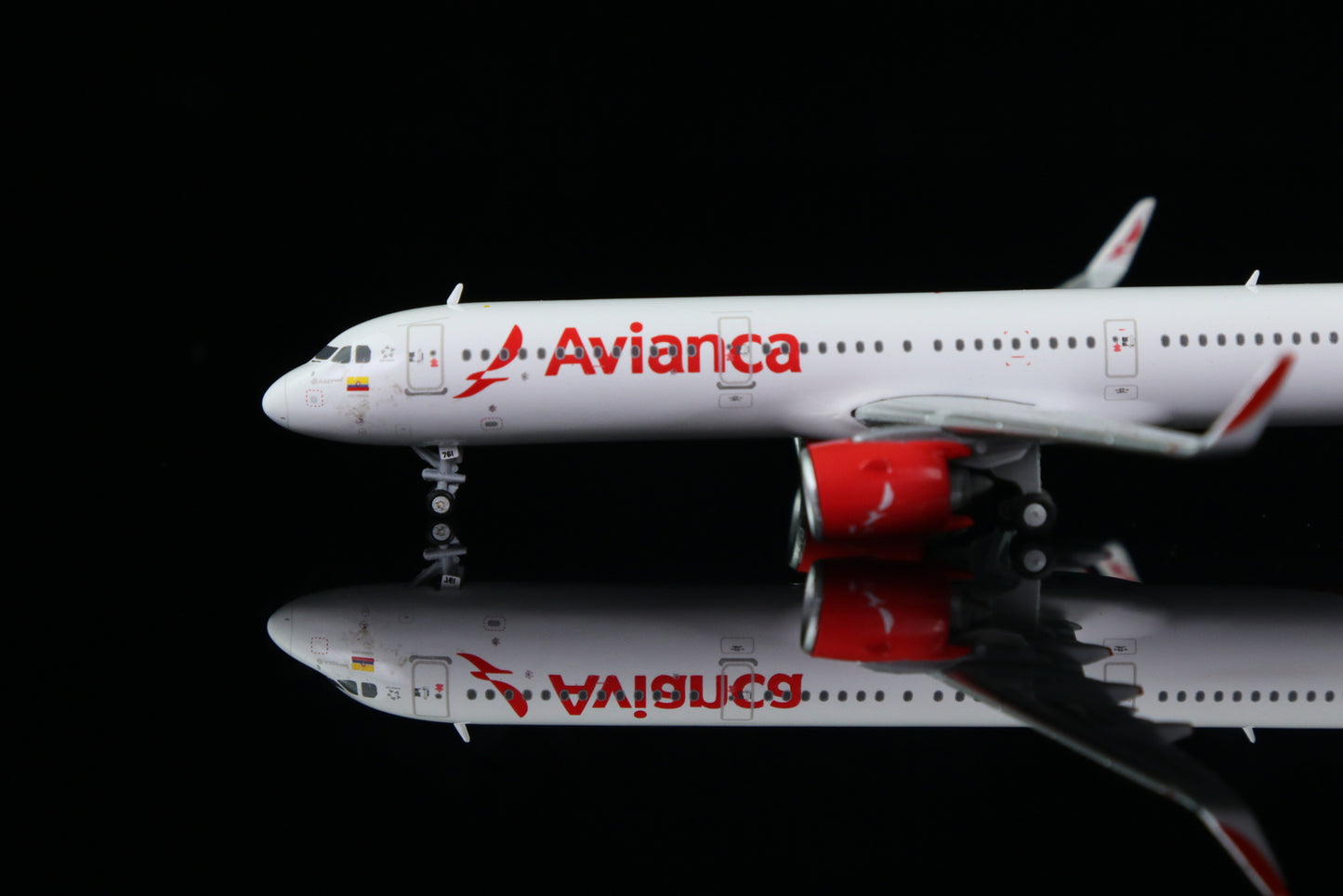 1:400 GeminiJets Avianca BOEING A321neo Airplane Diecast Plane Aircraft Model