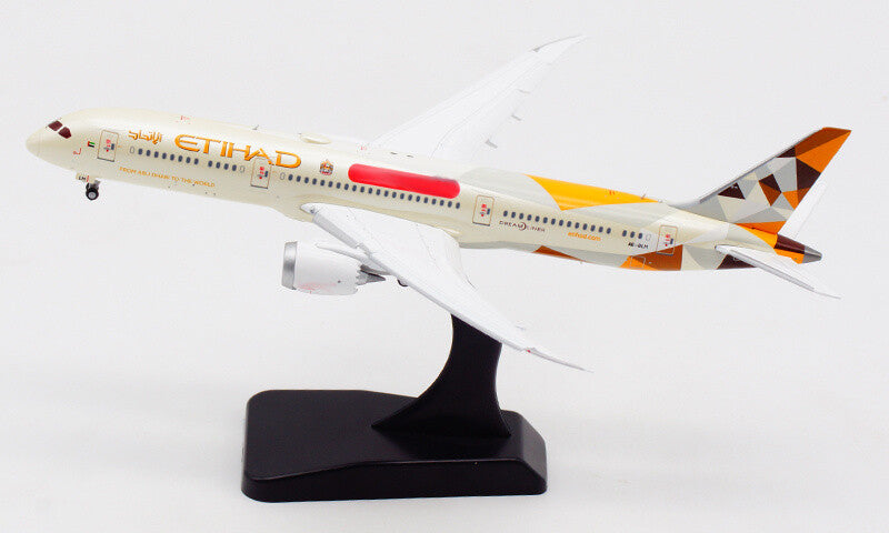 JC Wings Etihad Airways for Boeing 787-9 A6-BLM Flaps down 1:400 plane model