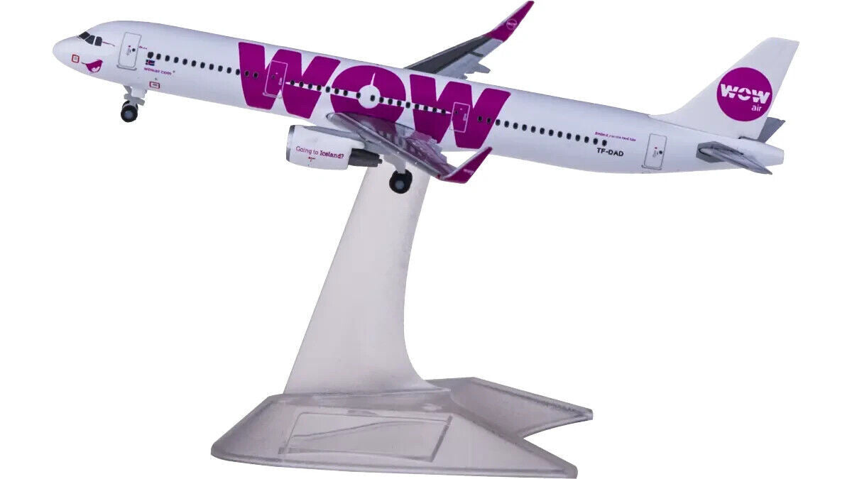 1:500 Herpa WOW Air AIRBUS A321 Passenger Airplane Diecast Aircraft Plane Model