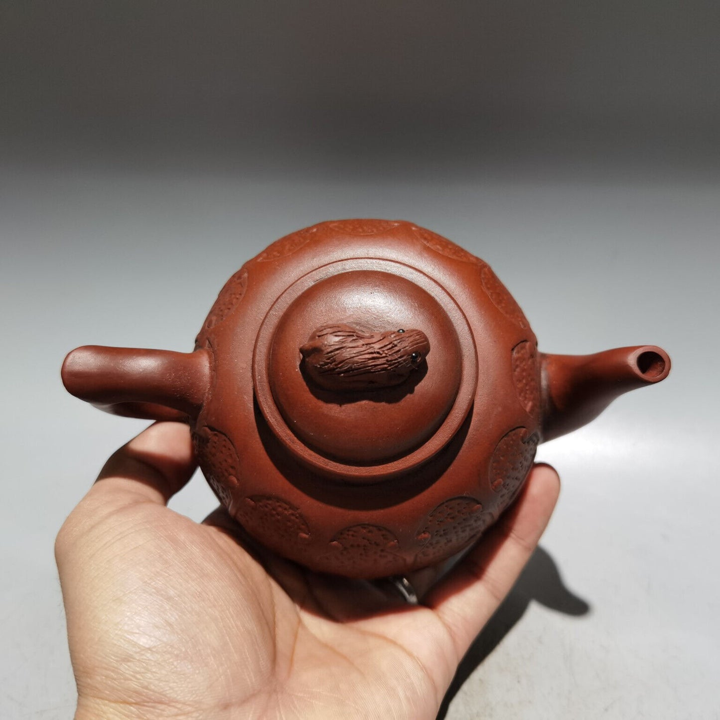 Chinese Yixing Zisha Clay Handmade Exquisite Teapot(十二生肖壶 低款:老艺人)