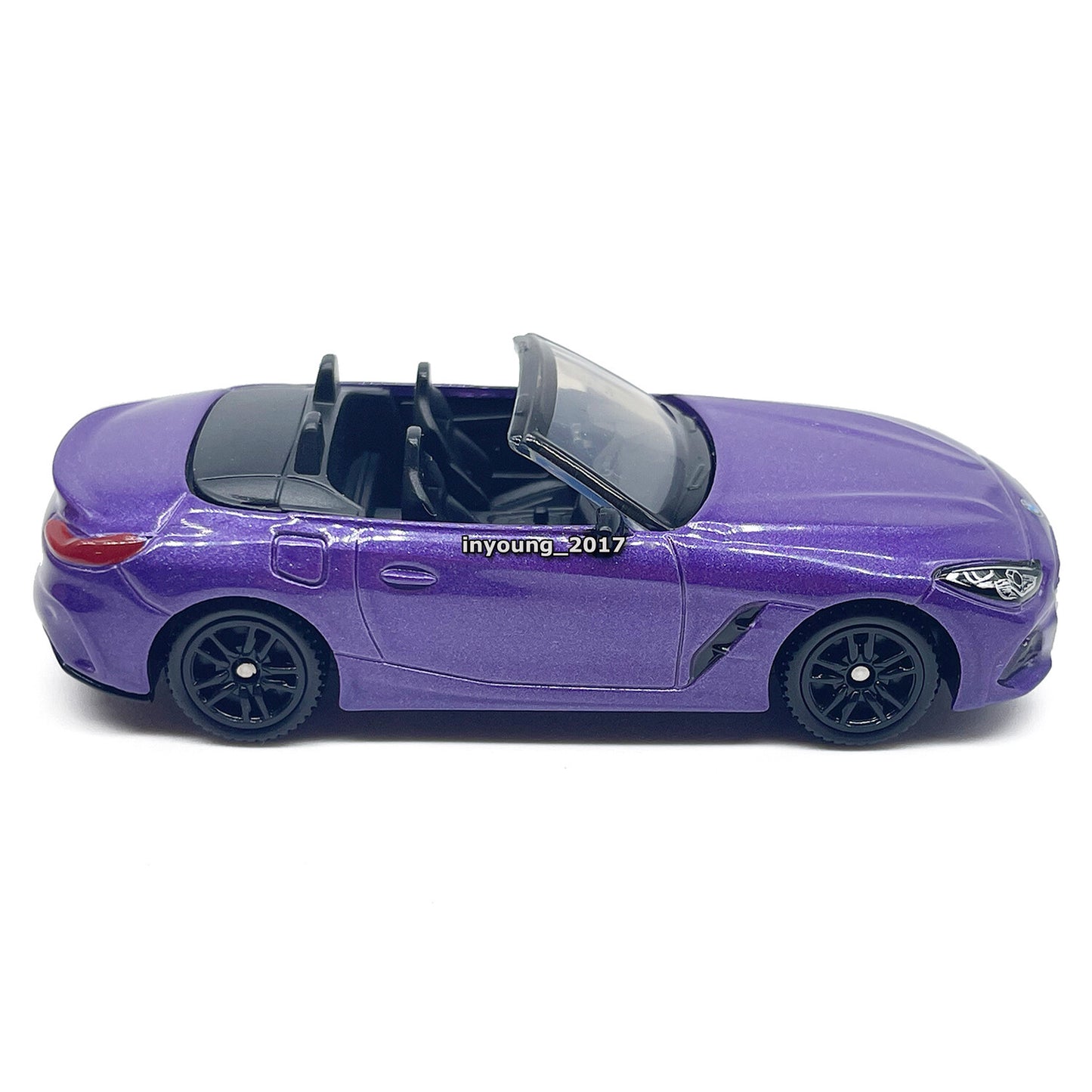 1/57 BMW Z4 M40i Model Car Diecast Toy Cars Friction Powered for Boys Purple