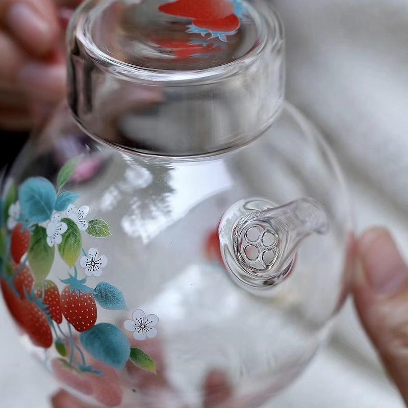 Hand-printed Strawberry Round Ball Glass Kettle Hand Pot Tea Maker Tea Infuser