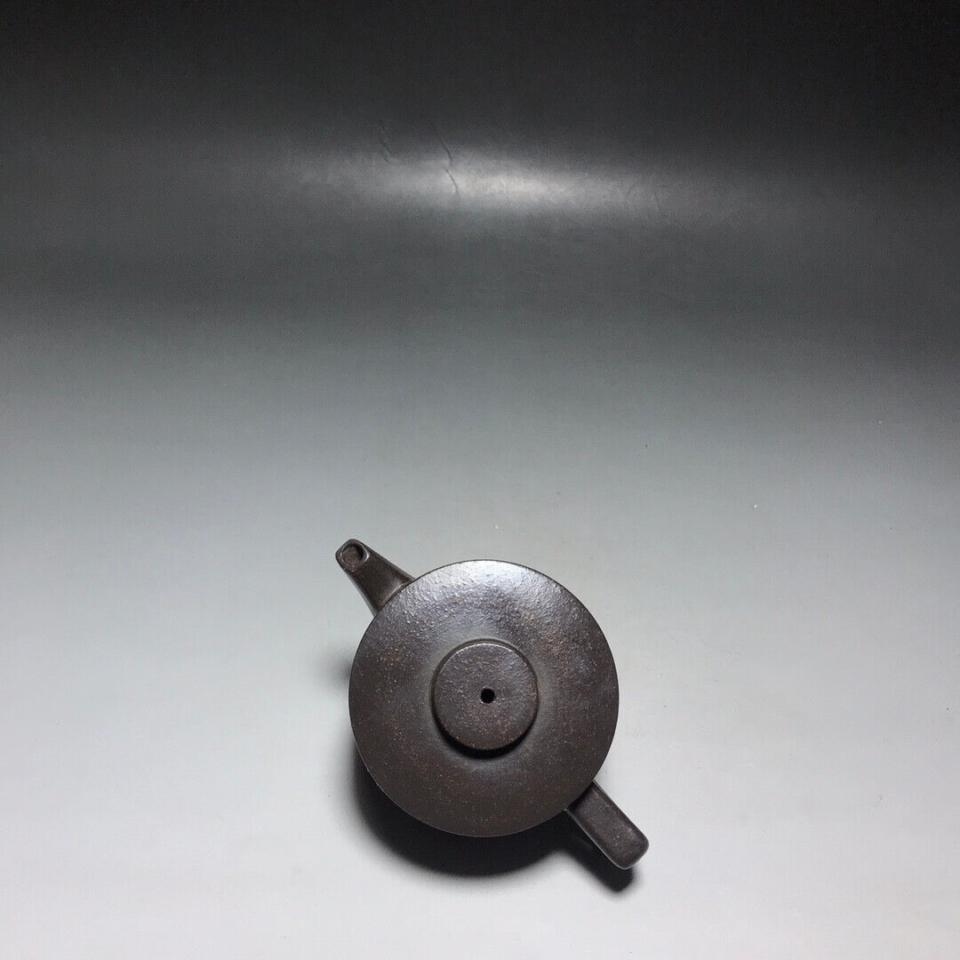 Chinese Yixing Zisha Clay Handmade Exquisite Teapot(梅香汗瓦 底款:姜礼明)