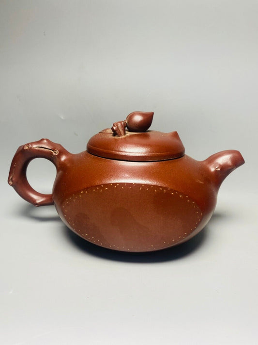Chinese Yixing Zisha Clay Handmade Exquisite Teapot(寿桃 底款:汪寅仙)