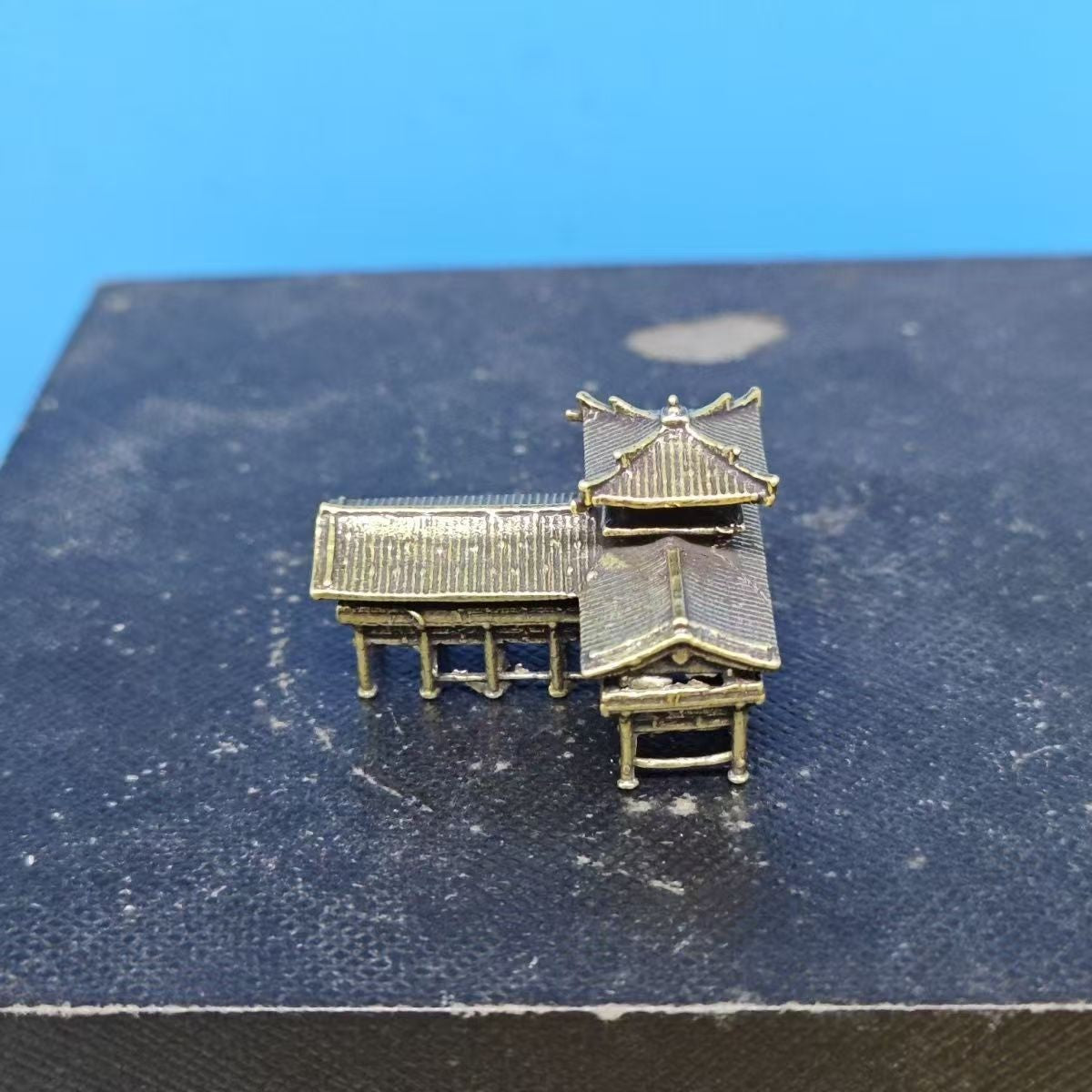 Copper Bonsai Suiseki Micro Landscape Decoration: Stilted House