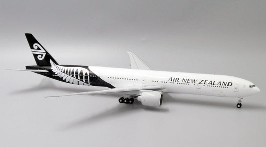 1:200 37CM JC Wings AIR NEW ZEALAND BOEING 777-300ER Airplane Diecast Model