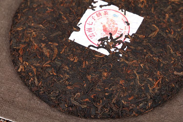 Yun Nan Qi Zi Bing Cha Yunnan Menghai LangHe 8451 Pu'er Puerh Ripe Tea 357g