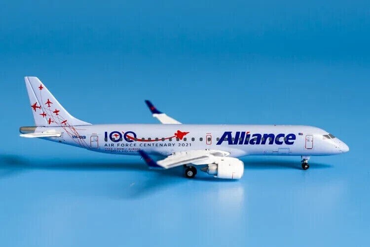 1:400 GeminiJets Alliance Embraer ERJ-190 Passenger Airplane Diecast Plane Model