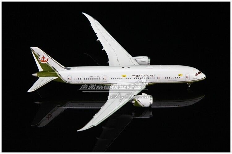 1:400 JC Wings ROYAL BRUNEI BOEING 787-8 Passenger Plane Flap Down Diecast Model