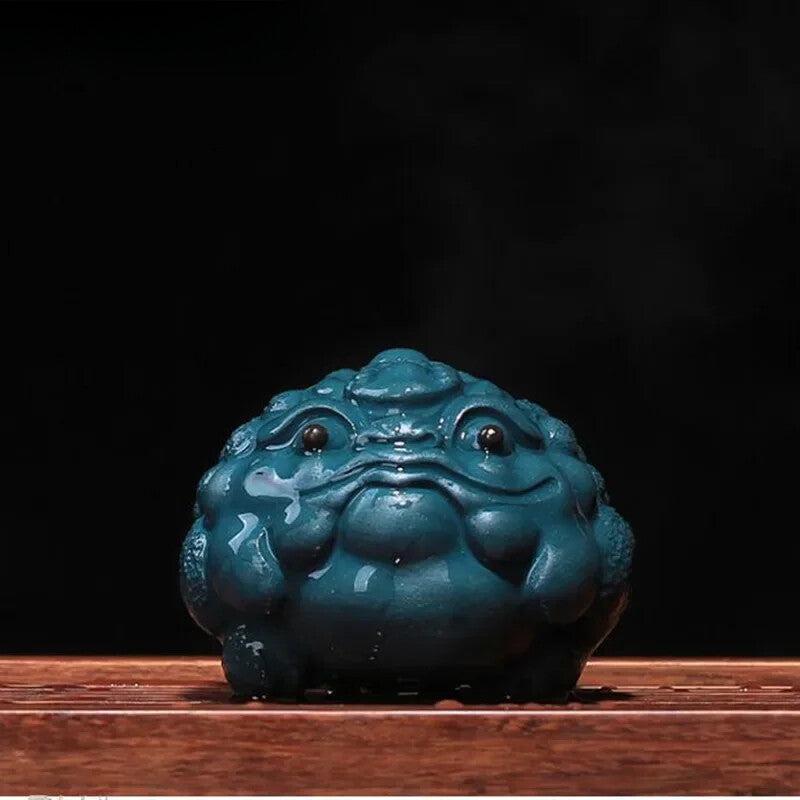 1PCS Handmade Purple Clay Tea Pet Ornaments Lucky Golden Toad Tea Crafts