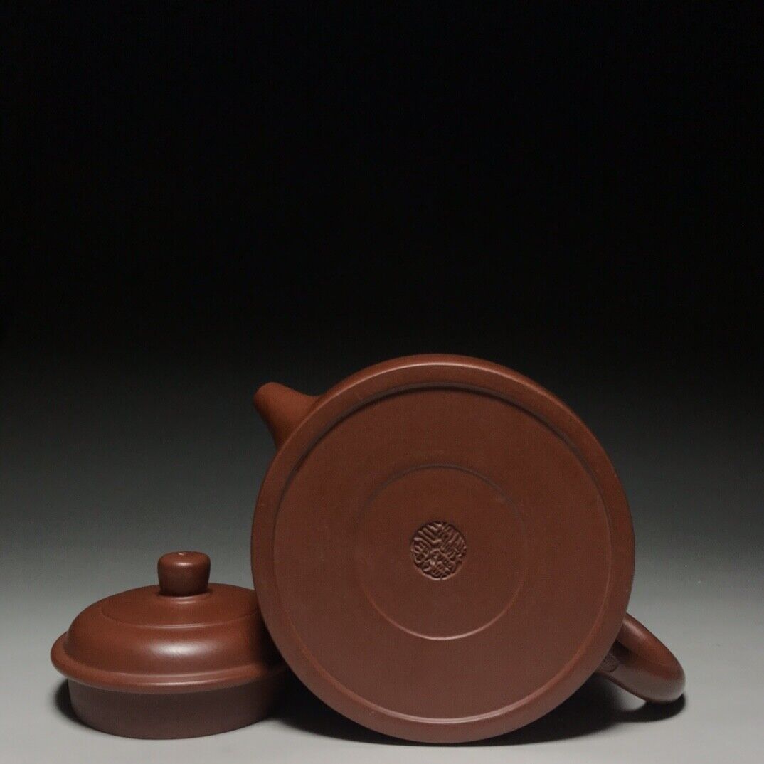 Chinese Yixing Zisha Clay Handmade Exquisite Teapot(德钟 底款:陈菊芳)