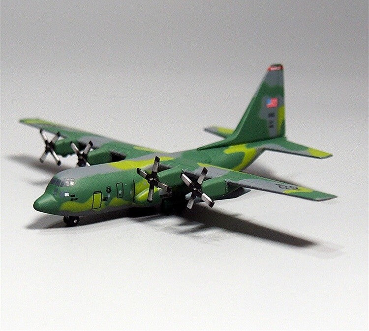 1:400 Scale US Air Force Lockheed C-130H Hercules Transport Plane Metal Model