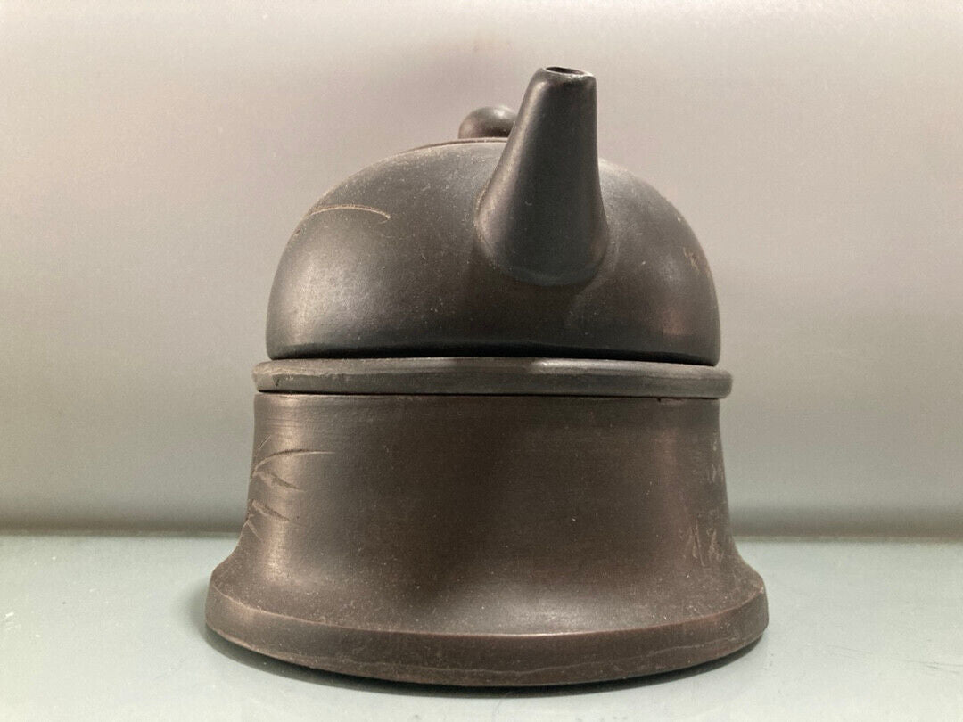 Chinese Yixing Zisha Clay Handmade Exquisite Teapot (紫砂套壶)