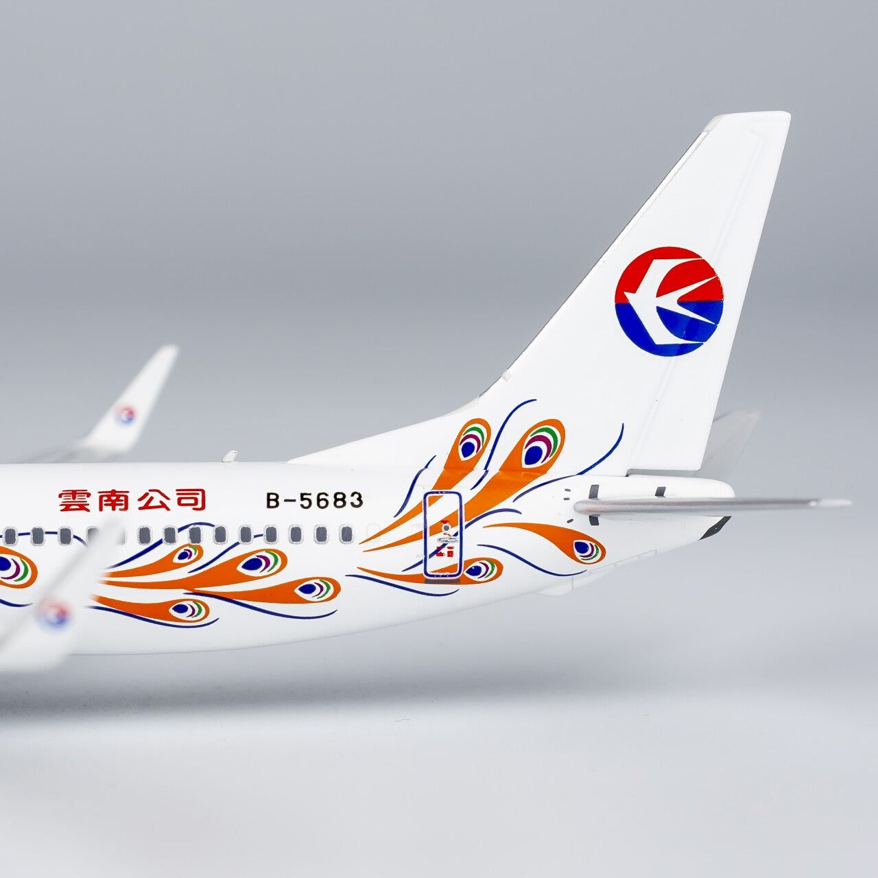 1:400 NG Models China Eastern Plane Boeing 737-800 Diecast Aircraft Model