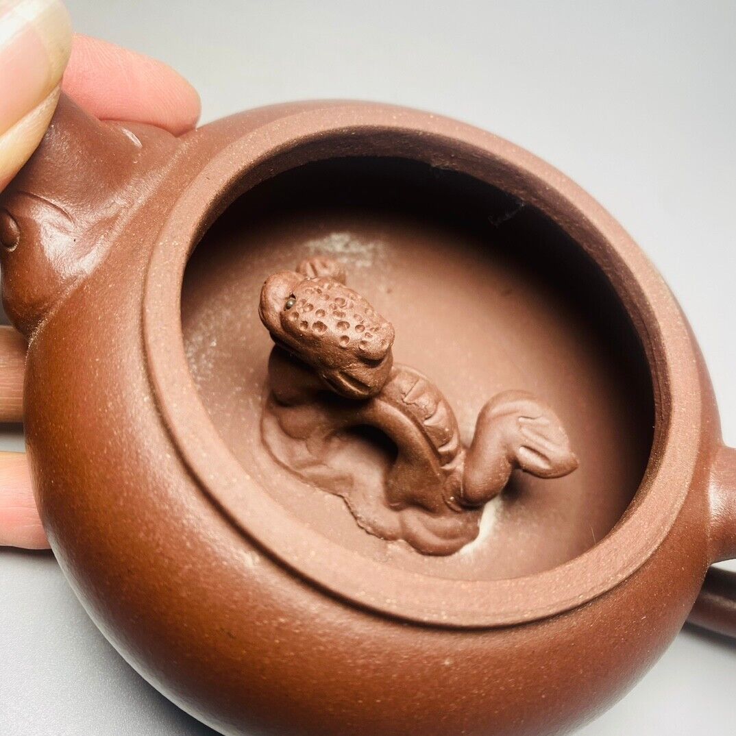 Chinese Yixing Zisha Clay Handmade Exquisite Teapot (藏龙卧虎 底款:尹益中)