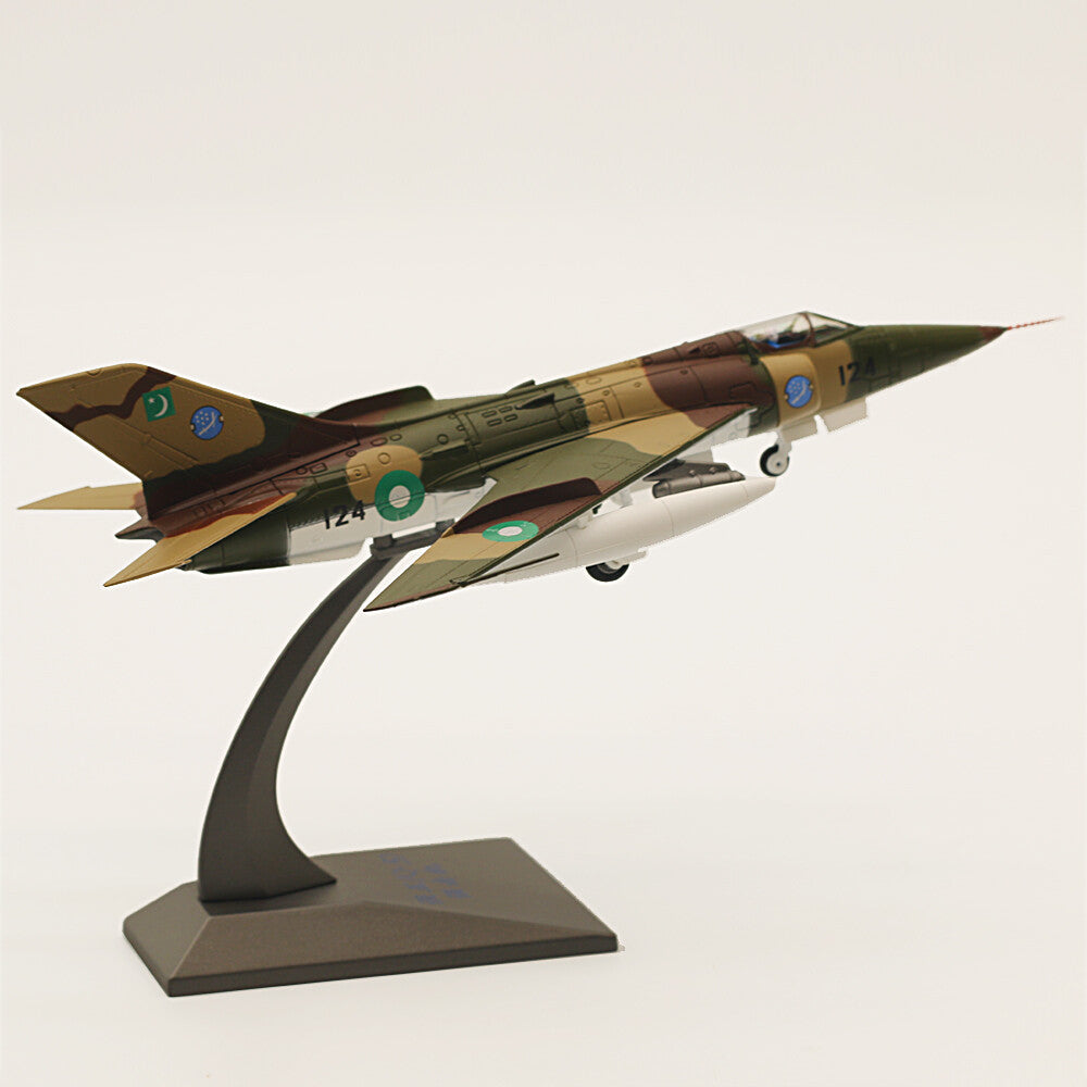 1:72 21CM Q-5 Attack Aircraft Fighter Plane Diecast Military Airplane Model