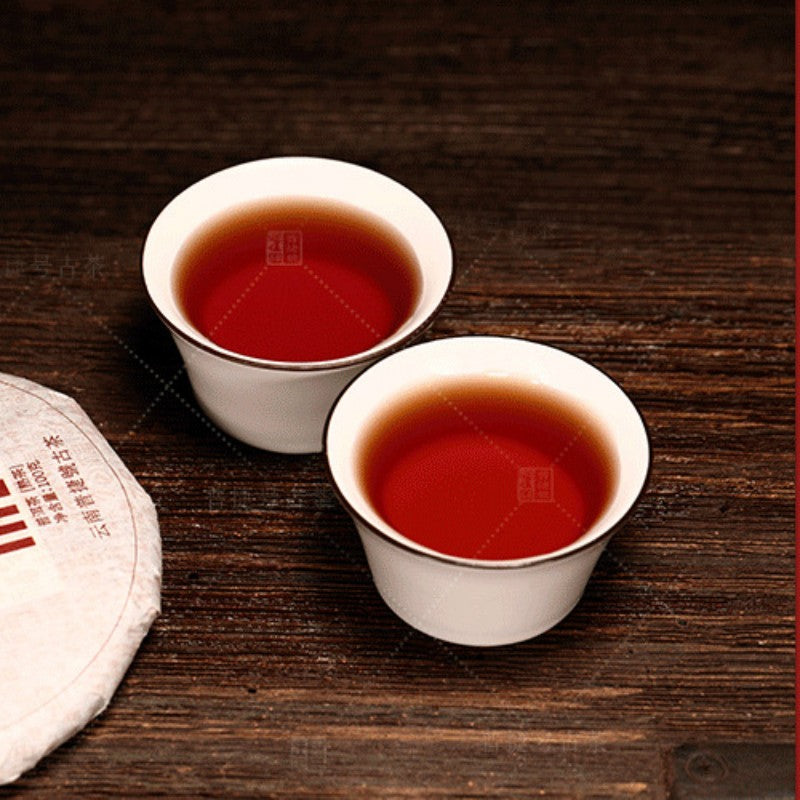 100g Ripe Puer Tea Cake Gong Ting Menghai Yunnan Mountain Grown Tea