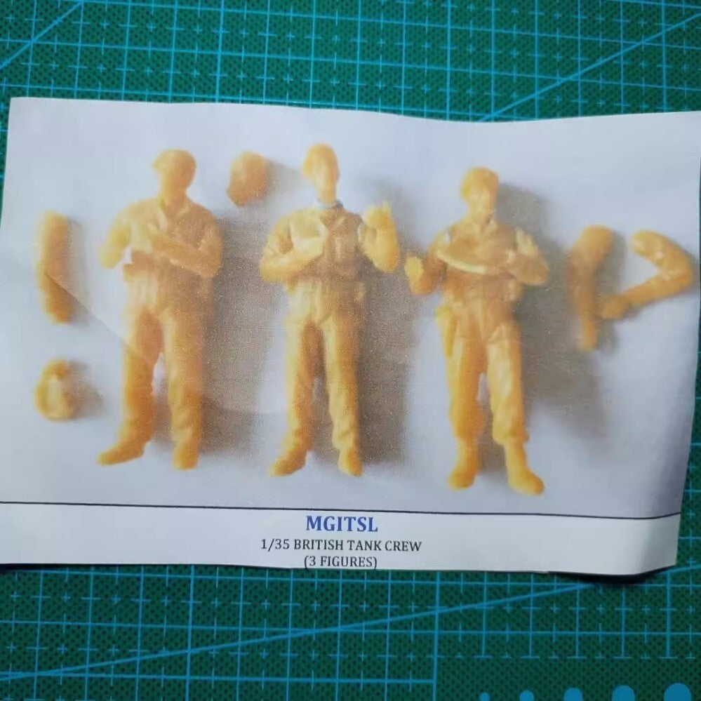 1/35 resin figure model Kit Three British soldiers Unassembled Unpainted