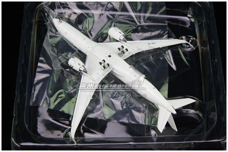 1:400 JC Wings ITA AIRWAYS AIRBUS A350-900 Airplane Flap Down Diecast Model