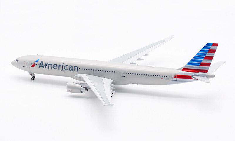 1:200 32CM InFlight American AIRBUS A330-300 Passenger Airplane Diecast Model