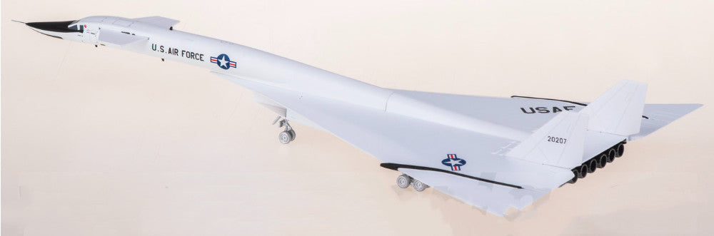 1:200 SQ Wings USAF North American XB-70 Valkyrie Passenger Plane Diecast Model