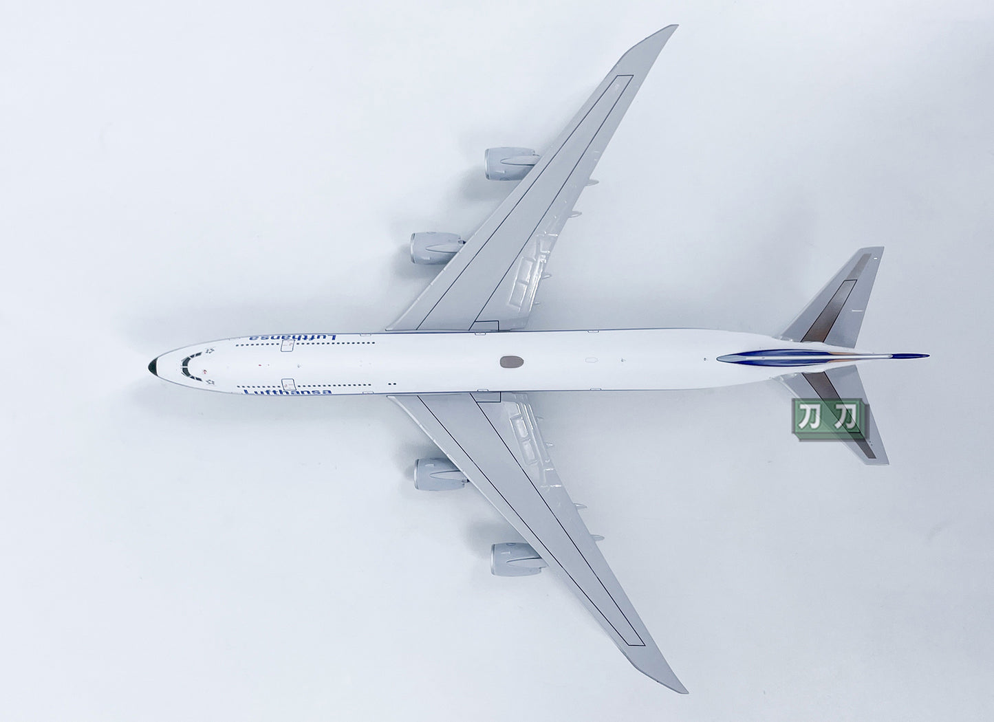 1:400 NGmodels Lufthansa B747-8 D-ABYM Passenger Airplane Diecast Model