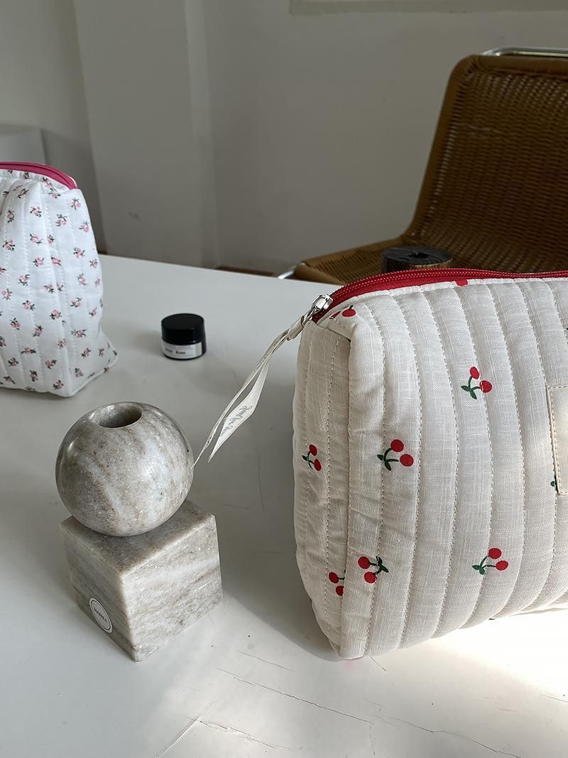 Makeup Bag Women Cosmetic Storage Bag Portable Case Cotton Floral Cosmetic Pouch