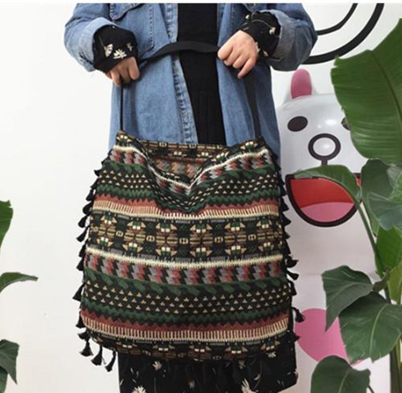 Vintage Shoulder Bag Tassel Boho Gypsy Fringed Handbags Open Bags 43*2*40 Cm 1PC