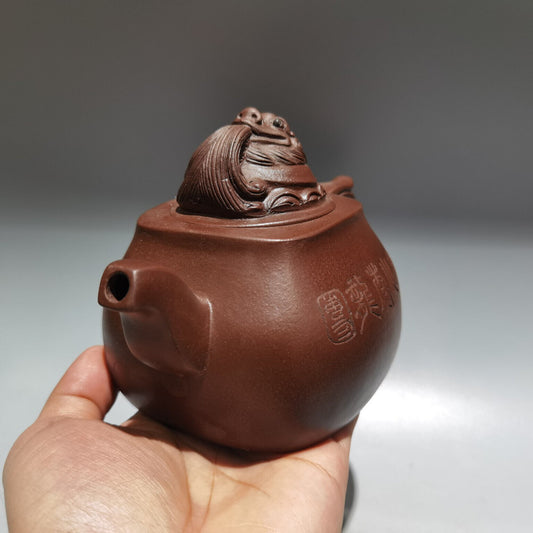Chinese Yixing Zisha Clay Handmade Exquisite Teapot (龙吐水 低款:顾景舟)