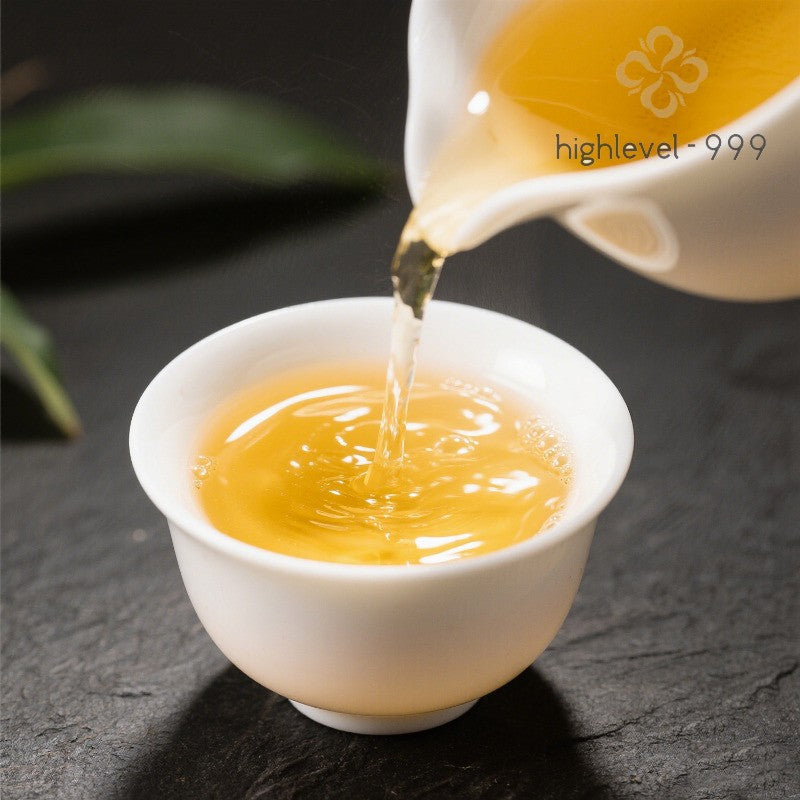 100g White Tea Cake Yueguangbai Yunnan Ancient Tree Compressed Tea