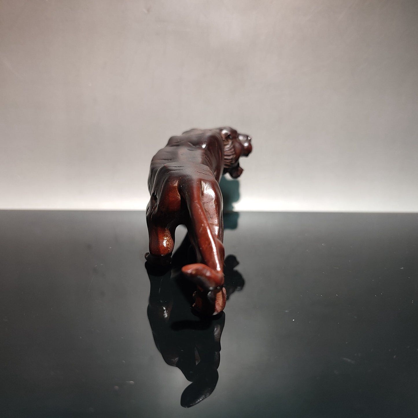 Nice Wood Carved Tiger Appealing Sculpture Lovely Woodwork Wall Desk Home Decor